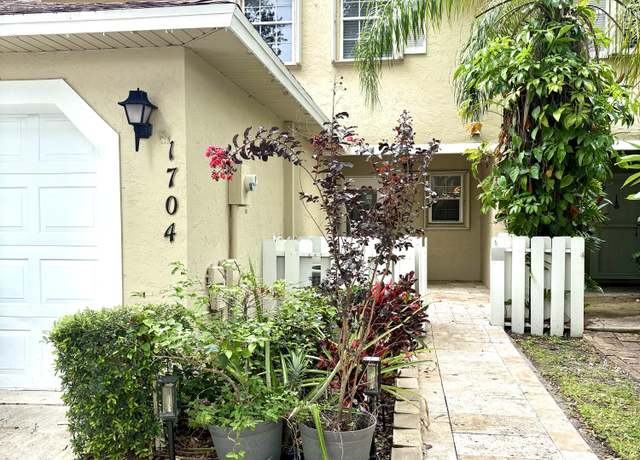 Property at 1704 Maplewood Dr, Greenacres, FL 33415, 3 beds, 2.5 baths
