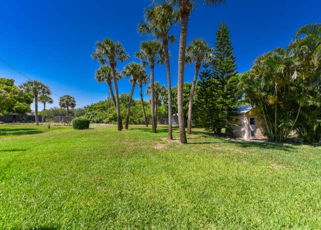 Property at 1116 NE Oceanview Cir, Jensen Beach, FL 34957, 2 beds, 2 baths