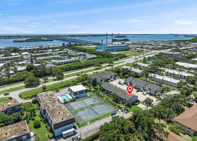 Property at 1801 Indian River Blvd Unit B8, Vero Beach, FL 32960, 2 beds, 2 baths