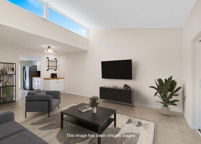 Property at 1555 14th Ave #208, Vero Beach, FL 32960, 2 beds, 2 baths