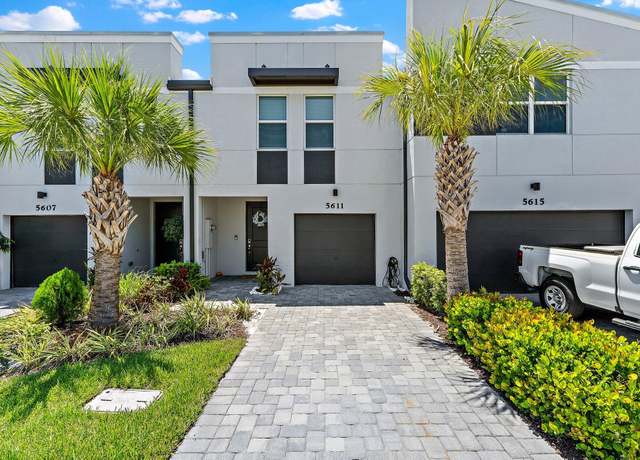 Property at 5611 Enclave Dr, West Palm Beach, FL 33407, 3 beds, 2.5 baths