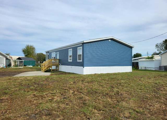 Property at 1028 Peach Ln, Okeechobee, FL 34974, 3 beds, 2 baths