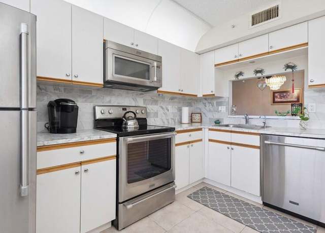 Property at 15342 Lakes Of Delray Blvd #94, Delray Beach, FL 33484, 2 beds, 2 baths