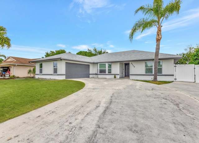 Property at 3113 SE Mall Ter, Port Saint Lucie, FL 34984, 4 beds, 2.5 baths