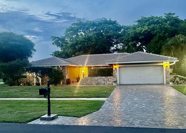 Property at 10278 Crosswind Rd, Boca Raton, FL 33498, 3 beds, 3 baths