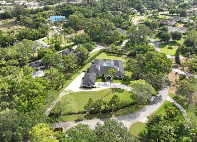 Property at 13453 Doubletree Trl, Wellington, FL 33414, 4 beds, 6.5 baths