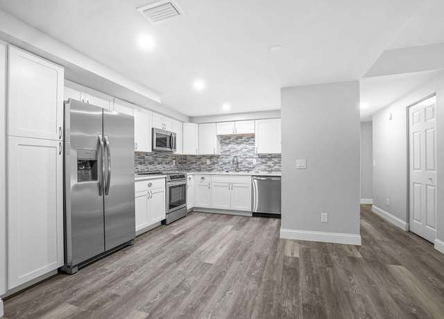Property at 250 SE Four Winds Dr #204, Stuart, FL 34996, 2 beds, 2 baths