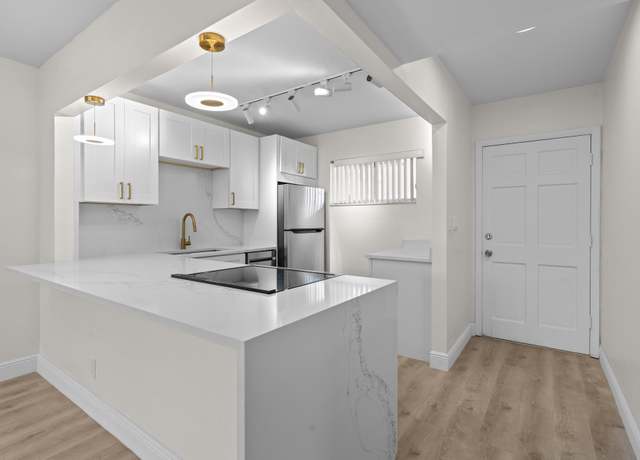 Property at 2647 N Garden Dr #101, Lake Worth, FL 33461, 2 beds, 1 bath