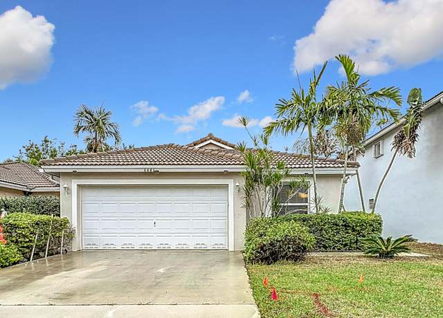 Property at 6446 Willoughby Cir, Lake Worth, FL 33463, 4 beds, 2 baths