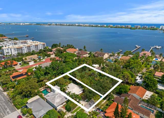 Property at 90 17th Ave S, Lake Worth Beach, FL 33460, 2 beds, 2 baths