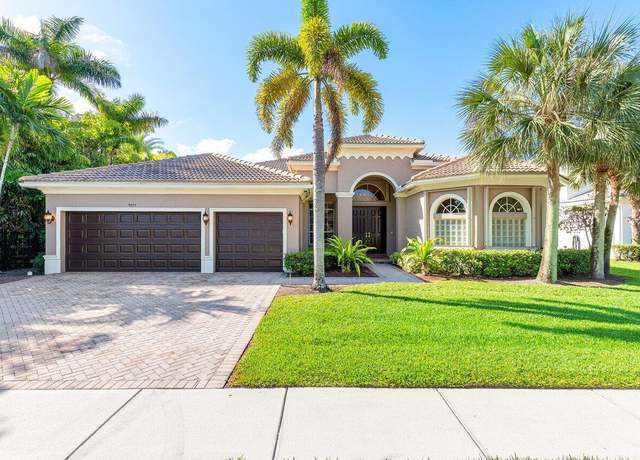 Property at 9274 Pineville Dr, Lake Worth, FL 33467, 4 beds, 3 baths