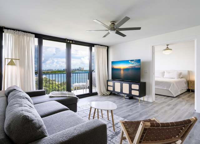 Property at 5600 N Flagler Dr #1207, West Palm Beach, FL 33407, 3 beds, 2 baths