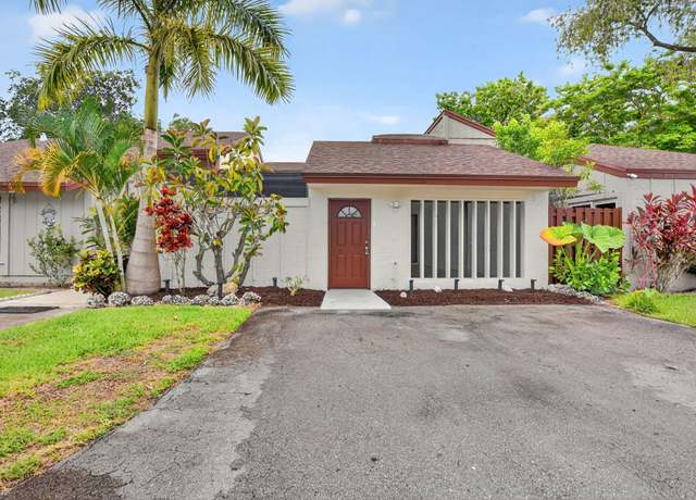 Property at 22576 Vistawood Way, Boca Raton, FL 33428, 2 beds, 2 baths
