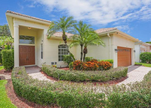 Property at 1649 SE Ballantrae Blvd, Port Saint Lucie, FL 34952, 3 beds, 2 baths