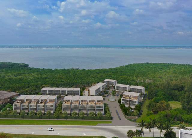 Property at 10126 S Ocean Dr #26, Jensen Beach, FL 34957, 4 beds, 4.5 baths