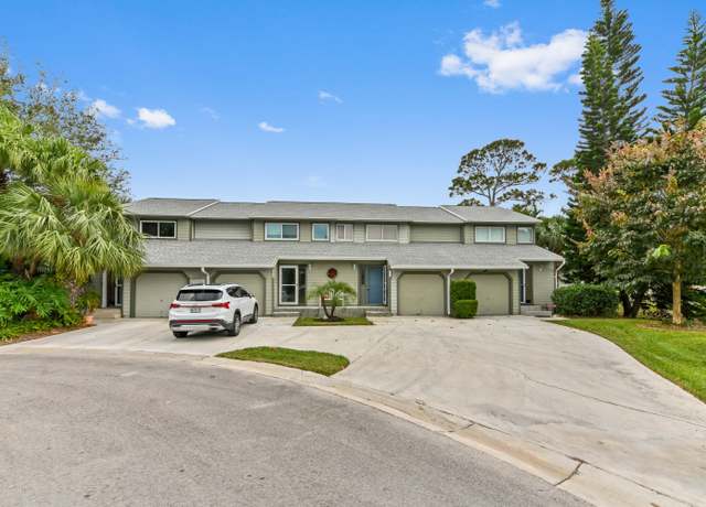 Property at 652 NE Wax Myrtle Way, Jensen Beach, FL 34957, 2 beds, 2.5 baths