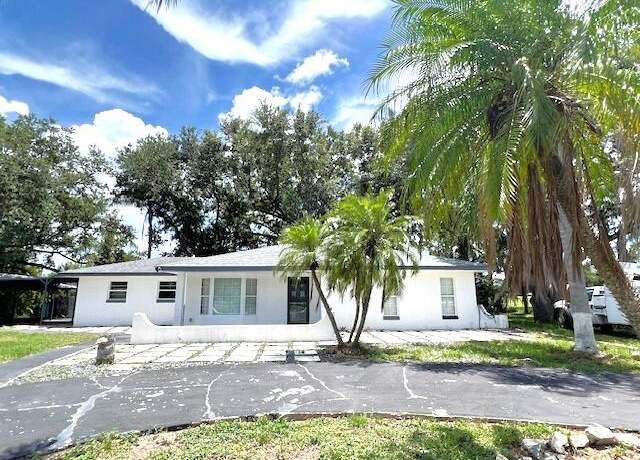 Property at 9148 Oakwood Dr, Lake Wales, FL 33898, 2 beds, 2 baths