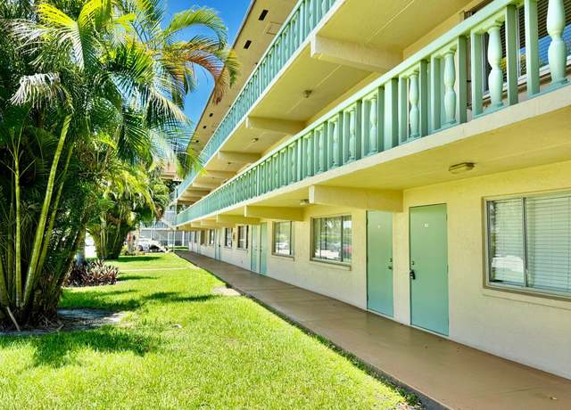 Property at 400 Village Green Cir W #205, Palm Springs, FL 33461, 1 bed, 1 bath