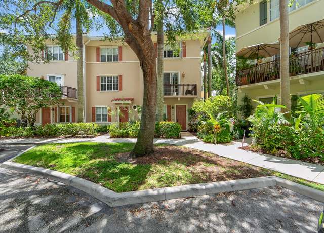 Property at 120 Powell Ln, Jupiter, FL 33458, 3 beds, 3 baths
