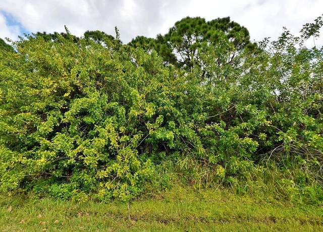 Property at 3300 SE Quay St, Port Saint Lucie, FL 34984