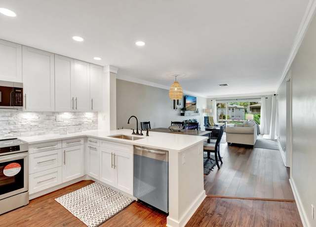 Property at 5770 Princess Palm Ct Unit F, Delray Beach, FL 33484, 2 beds, 2 baths
