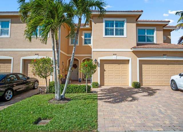 Property at 651 SW Glen Crest Way SW, Stuart, FL 34997, 3 beds, 2.5 baths