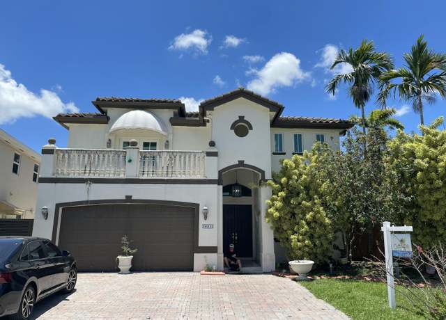 Property at 16344 SW 66th St, Miami, FL 33193, 5 beds, 3 baths
