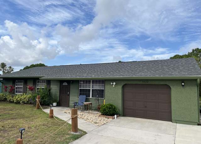 Property at 1422 SE Arenson Ln, Port Saint Lucie, FL 34952, 3 beds, 2 baths