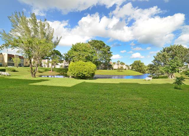 Property at 829 Camino Rd Unit 112-B, Delray Beach, FL 33445, 2 beds, 2 baths