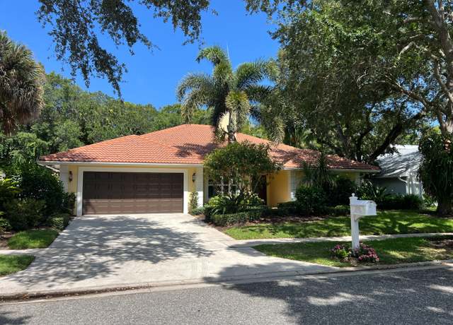 Property at 13024 Coastal Cir, Palm Beach Gardens, FL 33410, 3 beds, 2.5 baths