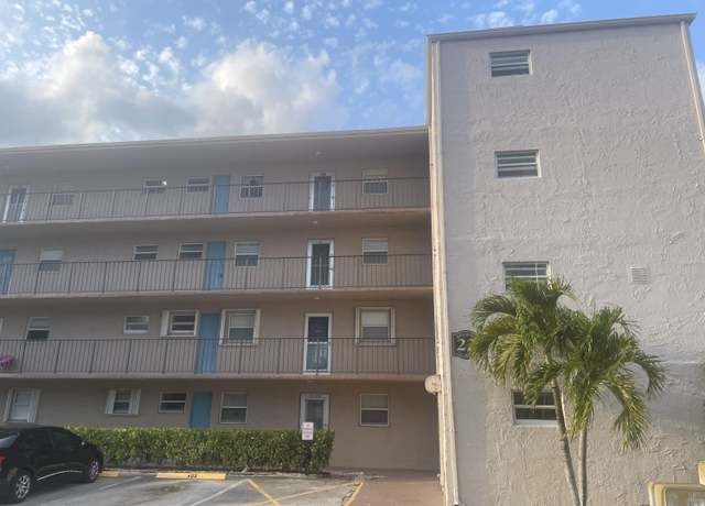 Property at 729 Lori Dr #406, Palm Springs, FL 33461, 2 beds, 2 baths