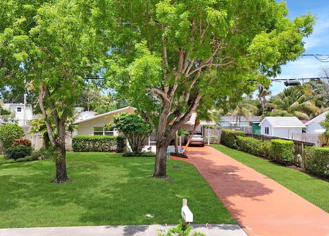 Property at 7684 S Haverhill Road Rd, Lake Worth, FL 33463, 3 beds, 2 baths