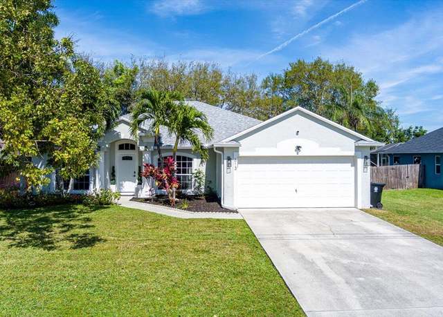 Property at 613 SE Stow Ter, Port Saint Lucie, FL 34984, 4 beds, 2 baths