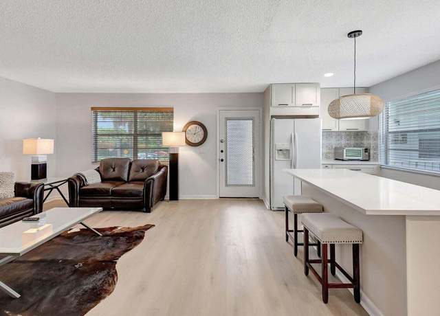 Property at 74 Normandy B, Delray Beach, FL 33484, 2 beds, 2 baths