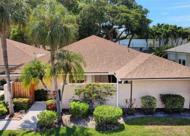 Property at 23 S Lakeshore Dr, Hypoluxo, FL 33462, 2 beds, 2 baths