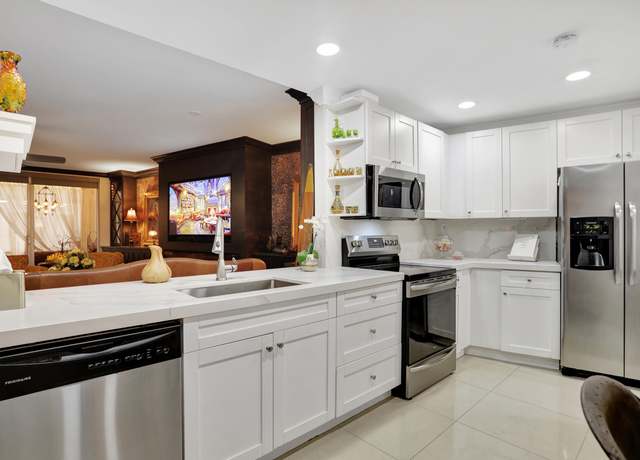 Property at 535 Oaks Dr #106, Pompano Beach, FL 33069, 2 beds, 2 baths