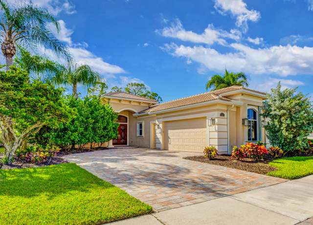 Property at 210 Porto Vecchio Way, Palm Beach Gardens, FL 33418, 3 beds, 3.5 baths