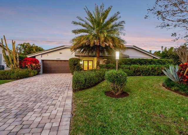 Property at 4787 Pineview Cir, Delray Beach, FL 33445, 3 beds, 2.5 baths
