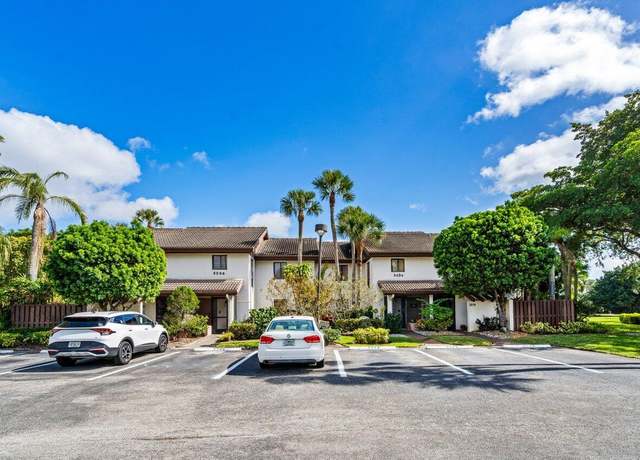 Property at 5270 S Fountains Dr, Lake Worth, FL 33467, 2 beds, 2 baths