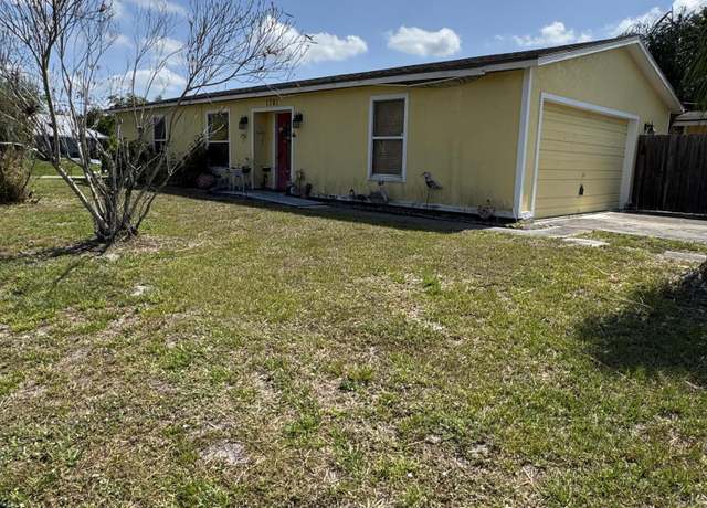 Property at 1701 SW Cloverleaf St, Port Saint Lucie, FL 34953, 3 beds, 2 baths