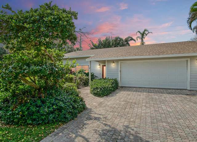 Property at 7 Perriwinkle Cir, Sewalls Point, FL 34996, 3 beds, 3 baths