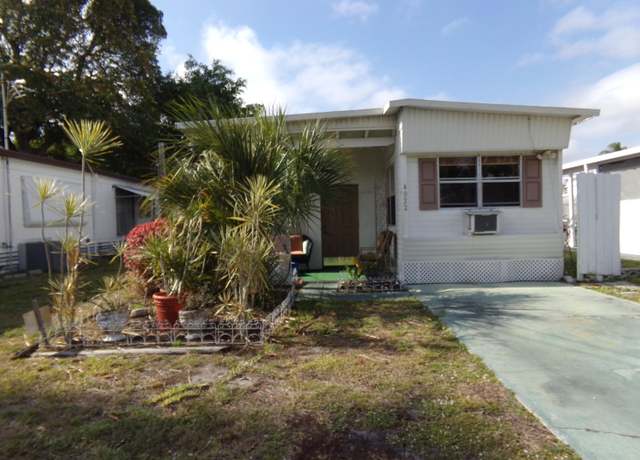Property at 4022 S 88th Pl S, Boynton Beach, FL 33436, 1 bed, 1.5 baths