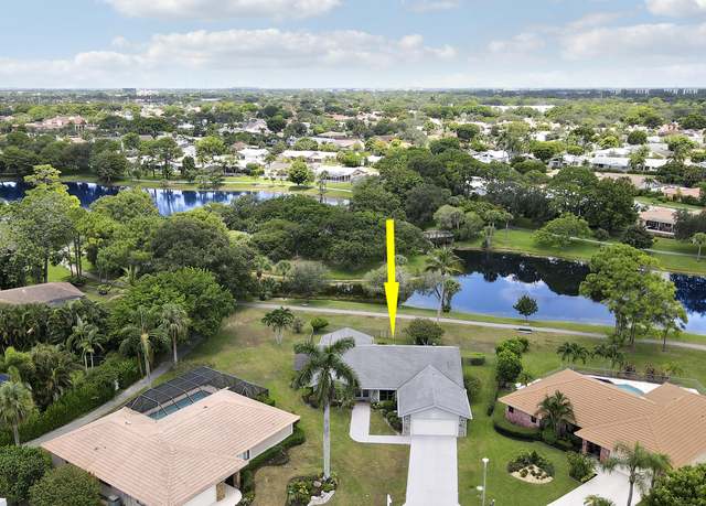 Property at 21777 Beachnut Dr, Boca Raton, FL 33433, 4 beds, 2.5 baths