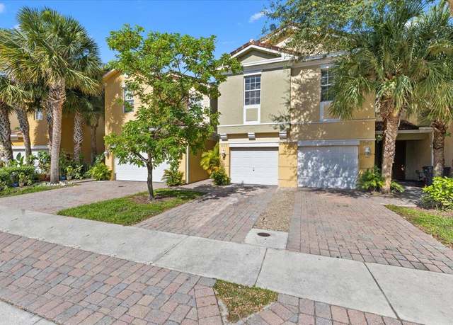 Property at 867 Pipers Cay Dr, West Palm Beach, FL 33415, 3 beds, 2.5 baths
