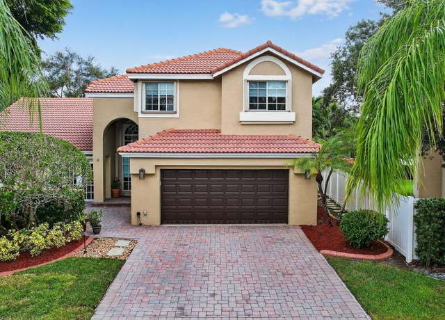 Property at 1182 Laguna Springs Dr, Weston, FL 33326, 4 beds, 3 baths