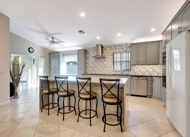 Property at 6761 Sun River Rd, Boynton Beach, FL 33437, 3 beds, 2 baths