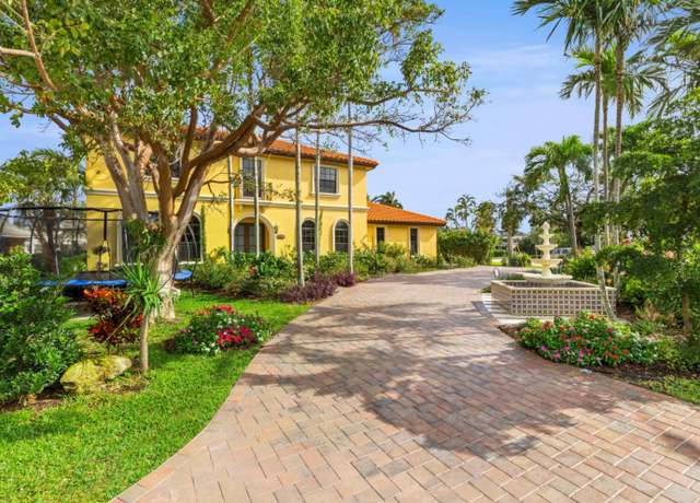 Property at 3025 Spanish Trl, Delray Beach, FL 33483, 4 beds, 3.5 baths