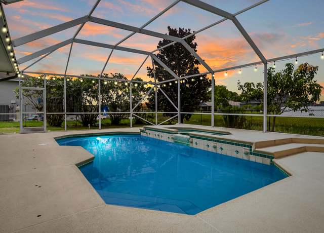 Property at 5629 NW North Crisona Cir, Port Saint Lucie, FL 34986, 3 beds, 2.5 baths