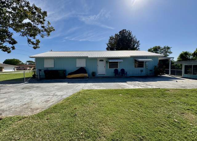 Property at 2828 SE 21st Ct, Okeechobee, FL 34974, 2 beds, 2 baths