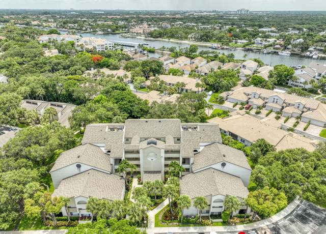 Property at 325 Oak Harbour Dr, Juno Beach, FL 33408, 2 beds, 2 baths